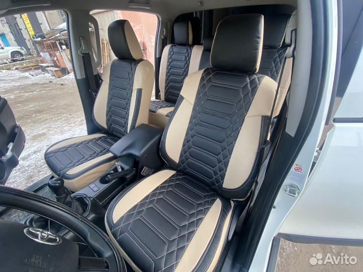 Чехлы Toyota Hilux 8 (анаконда)