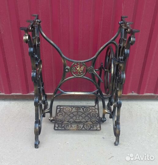 Станина от швейной машинки Veritas