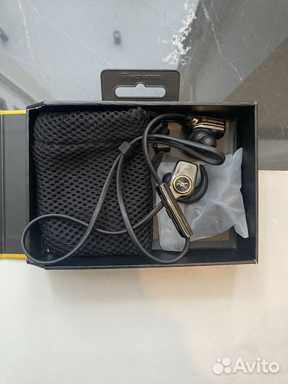 Беспроводные наушники Monster ROC Sport SuperSlim