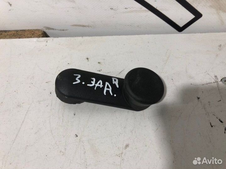 Ручка стеклоподъемника задняя правая Opel Astra J