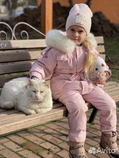 Зимний комбинезон для девочки