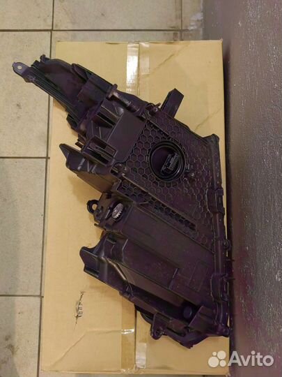 Фара передняя правая Lexus nx