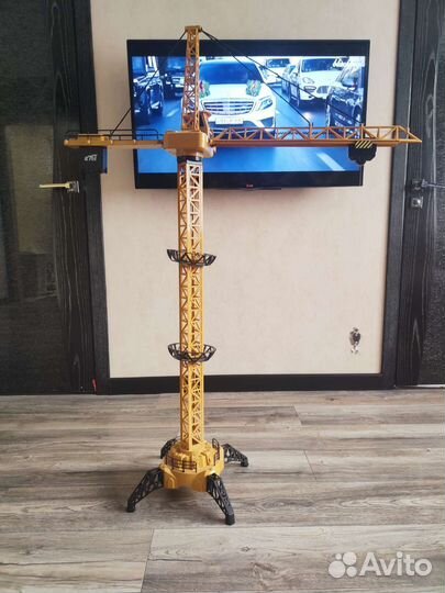 Башенный кран игрушка на радиоуправлении