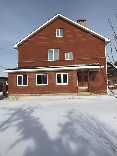 Коттедж 340 м² на участке 9 сот.