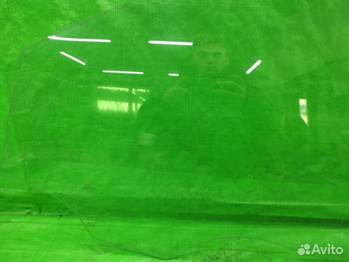 Стекло двери лев. перед. Dodge Caliber