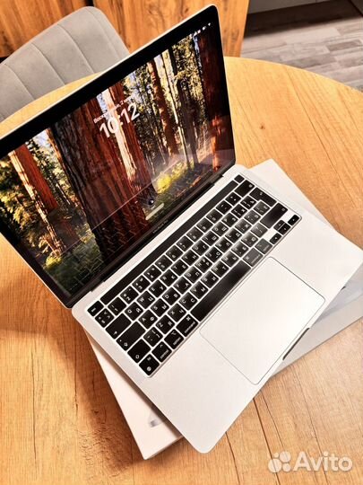 Apple macbook pro 13 2020 m1 8gb 256