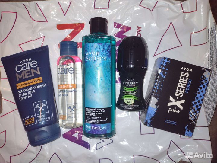 Мужской подарочный набор (5 предметов) avon