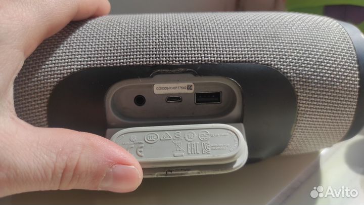 Колонка JBL charge 3