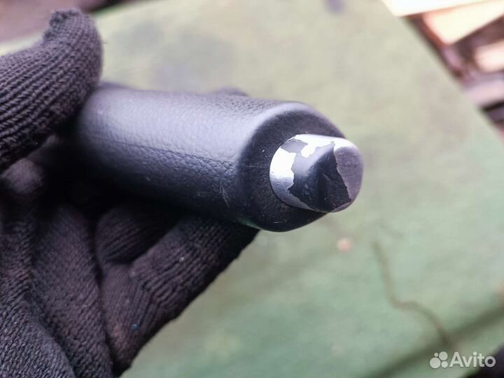 Ручник Сузуки Гранд витара 2008 г