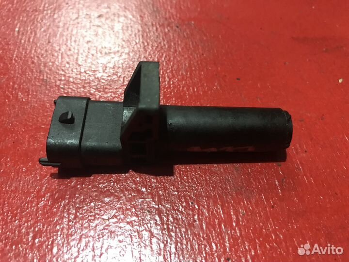 Датчик положения коленвала Mercedes-Benz E-Class