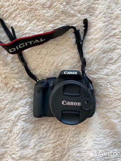 Зеркальный фотоаппарат canon eos 600 D