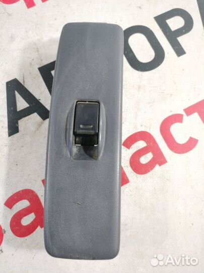 Кнопка стеклоподъемника передняя левая Toyota Rav