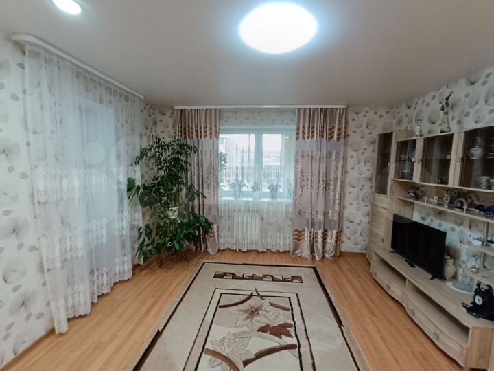 2-к. квартира, 71 м², 4/5 эт.
