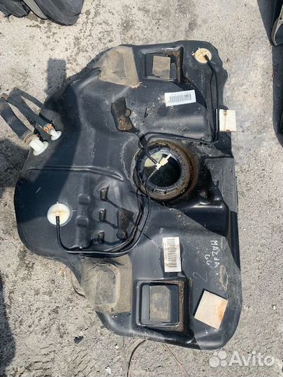 Бак топливный Mazda 6 GG 2002-2007 (gj6af42111)