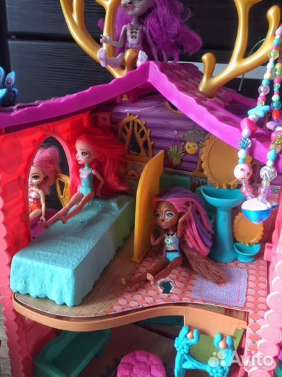 Домик с куклами Enchantimals