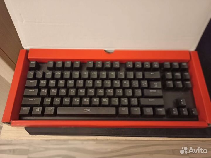 Игровая механическая клавиатура HyperX
