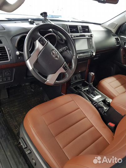 Авточехлы на Toyota Land Cruiser Prado 150