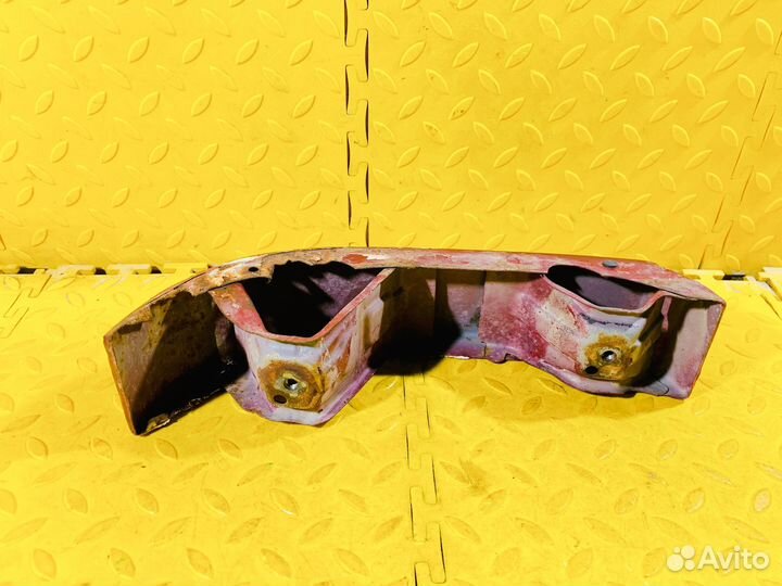 Накладка под зад.фонарь левая Honda Accord 4 CB