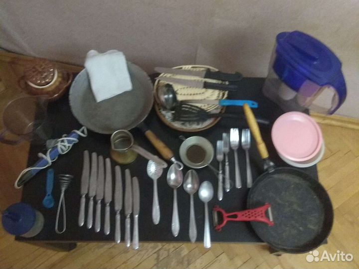 Куханые принадлежности. Для дачи самое то. Сковоро