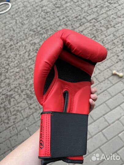 Боксерские перчатки 12 oz