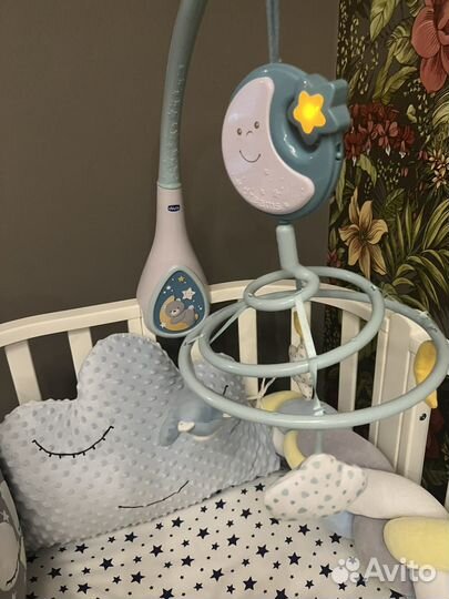 Детский мобиль в кроватку