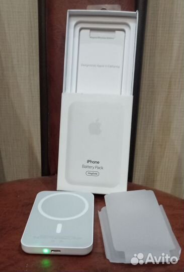 Power bank с беспроводной магнитной зарядкой