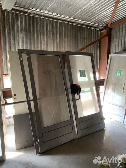 Двери бу входные группы