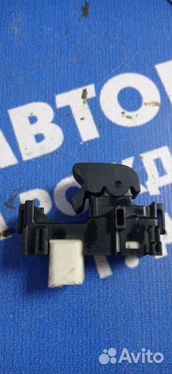 Кнопка стеклоподъемника Toyota Rav4 кроссовер