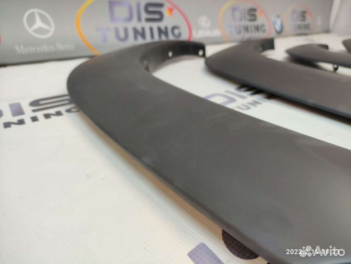 Фендеры на toyota hilux pick up с 16 г