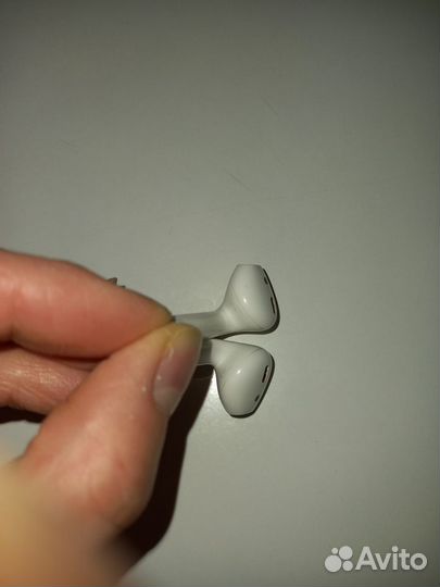 Наушники и кейс apple airpods 1 оригинал