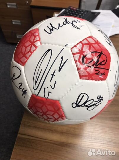Футбольный мяч сувенирный (с автографами игроков и