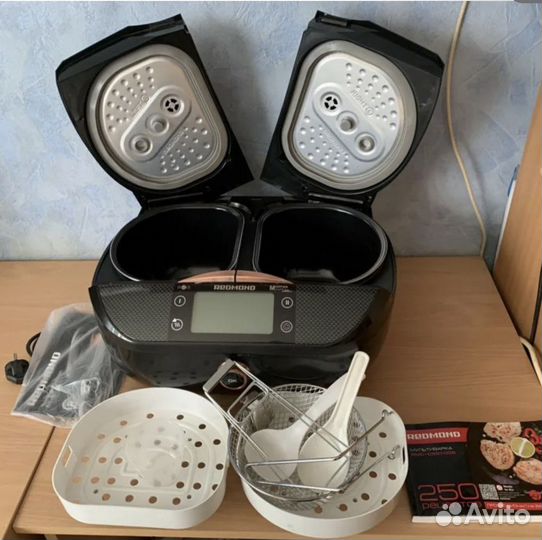 Мультиварка с двумя чашами