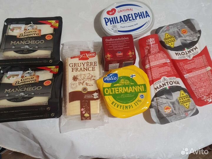 Корзина с деликатесами