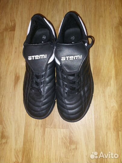 Кроссовки для футзала