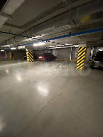 Машиноместо, 14 м²