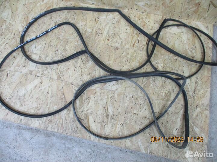 Уплотнитель лобового стекла Дэу Нексия N150