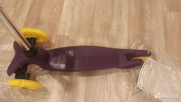 Новый самокат детский трехколесный