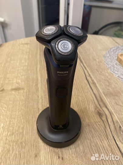 Электробритва Philips Series 5000 SkinIQ S5585/35