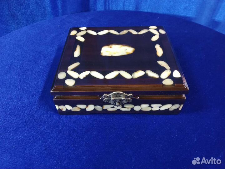 Фишки для нард янтарные в пенале