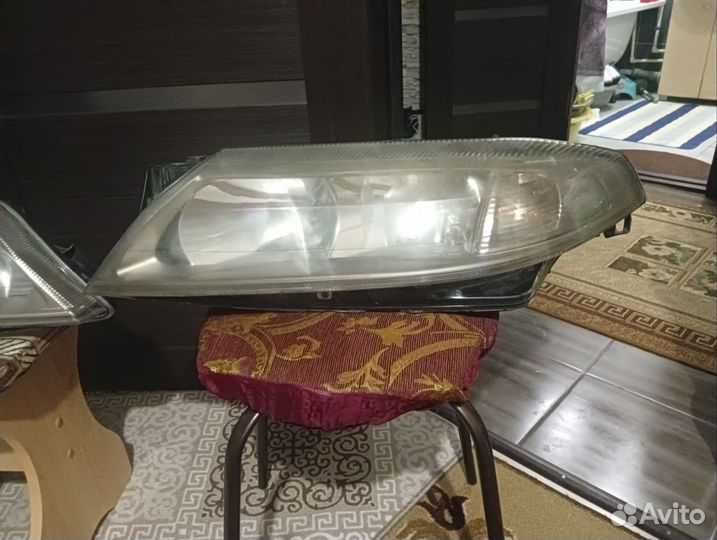 Фары ксенон Рено Лагуна 2