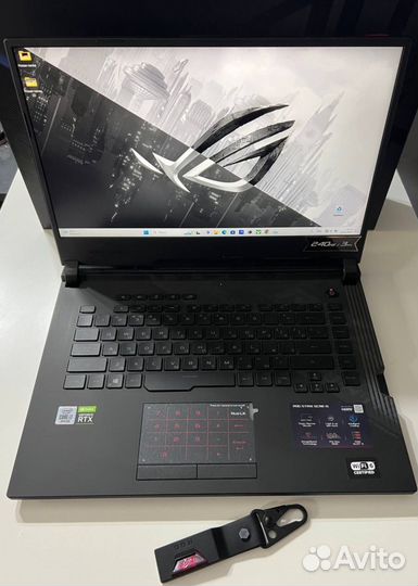 Asus ROG strix scar 15