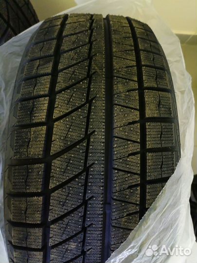 Sailun Ice Blazer Arctic EVO 245/50 R20 102H