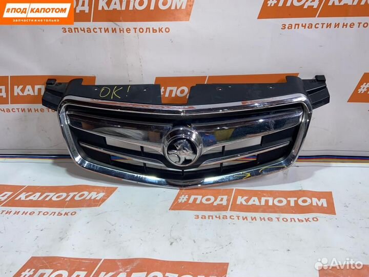 Решетка радиатора верхняя Chevrolet Cruze 2010