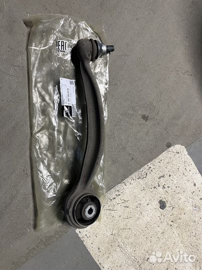 Рычаги передние продольные w213