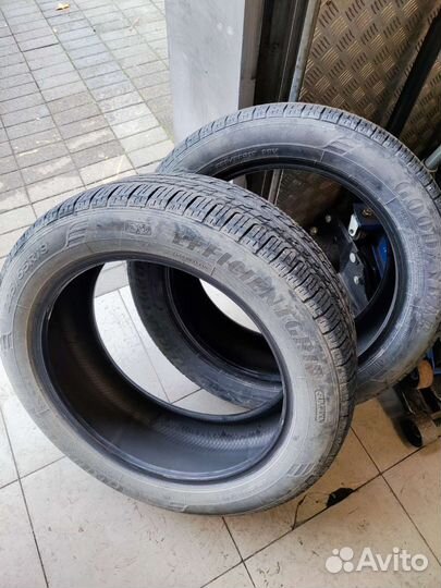Goodyear EfficientGrip 225/55 R19