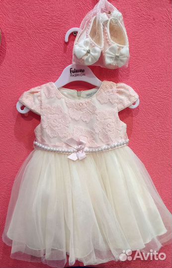Платье Miss Rose Плащ Burb-ry Пуховик Zara