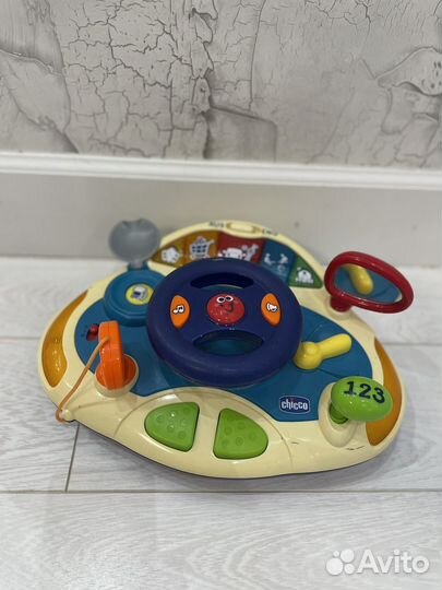 Игровой музыкальный руль Chicco