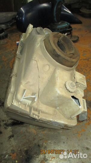 Пара фар дефекты Toyota Corolla E10