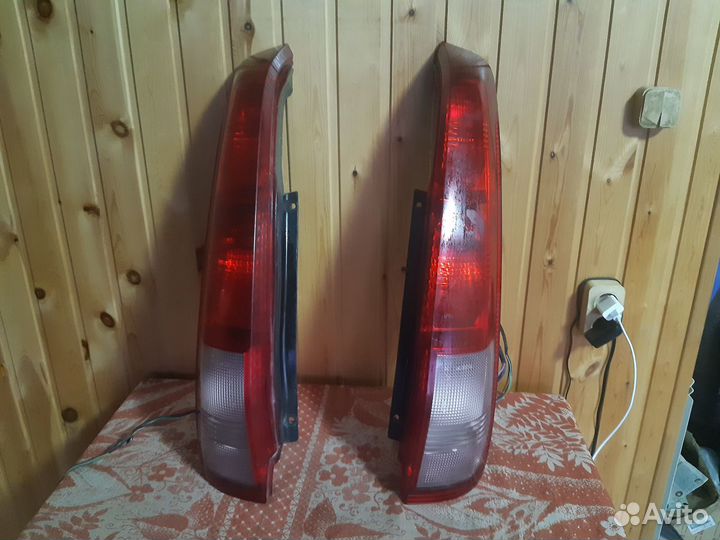 Фонарь задний левый правый Nissan X-Trail