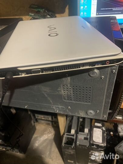 Ноутбук sony vaio i3